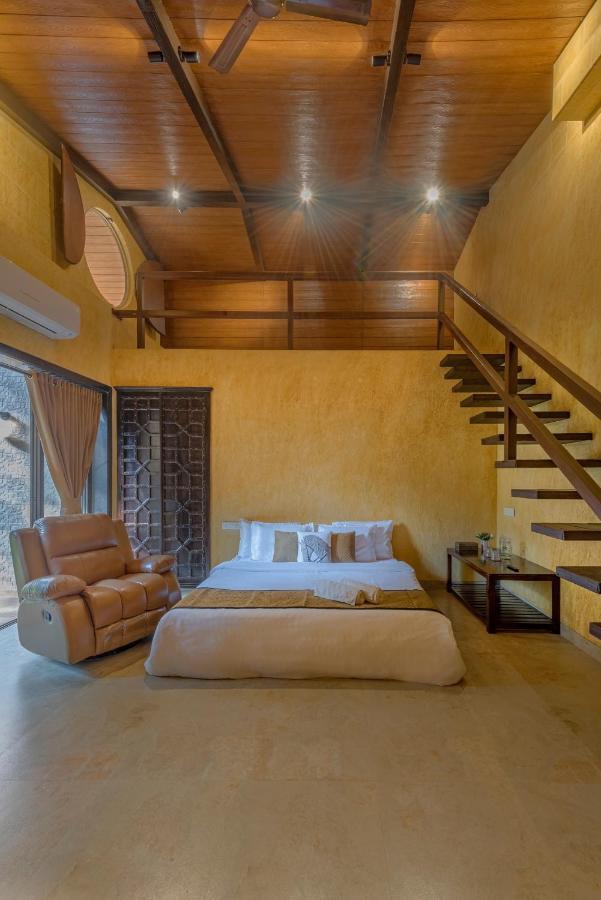 Saffronstays Althea - 4 Brd Veg Only Villa In Pawna With Jacuzzi In Every Room Lonavala Exterior photo