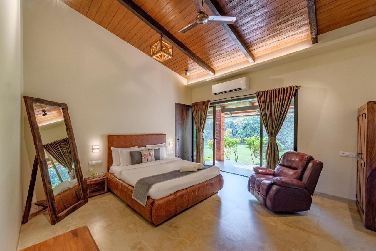 Saffronstays Althea - 4 Brd Veg Only Villa In Pawna With Jacuzzi In Every Room Lonavala Exterior photo