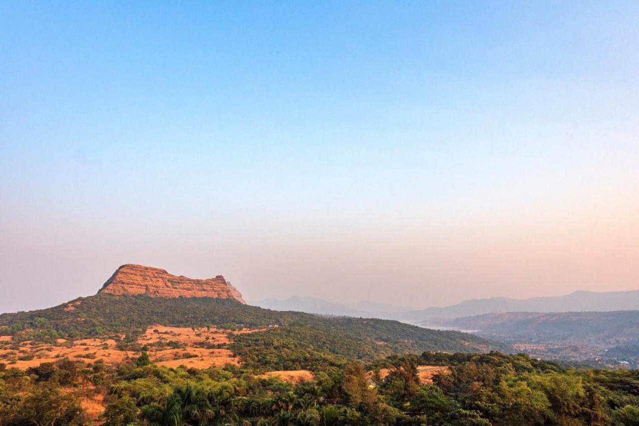 Saffronstays Althea - 4 Brd Veg Only Villa In Pawna With Jacuzzi In Every Room Lonavala Exterior photo